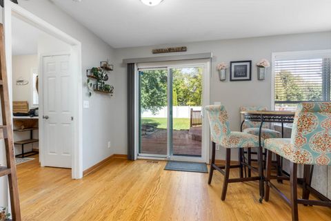Tiny photo for 752 Kensington Boulevard, DeKalb, IL 60115 (MLS # 12459284)