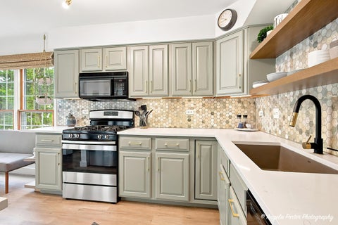 Tiny photo for 827 Stonebridge Lane, Crystal Lake, IL 60014 (MLS # 12696543)