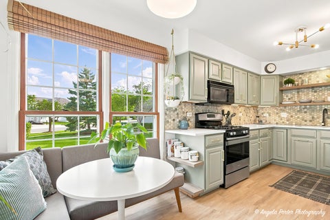 Tiny photo for 827 Stonebridge Lane, Crystal Lake, IL 60014 (MLS # 12696543)