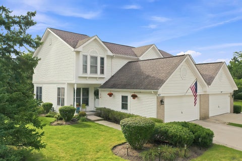 Tiny photo for 827 Stonebridge Lane, Crystal Lake, IL 60014 (MLS # 12696543)