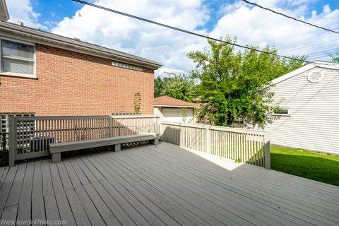 Tiny photo for 7261 N East Prairie Road, Lincolnwood, IL 60712 (MLS # 12761928)