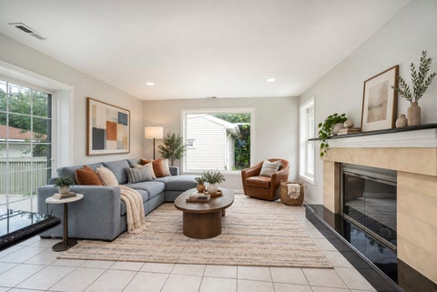 Tiny photo for 7261 N East Prairie Road, Lincolnwood, IL 60712 (MLS # 12761928)