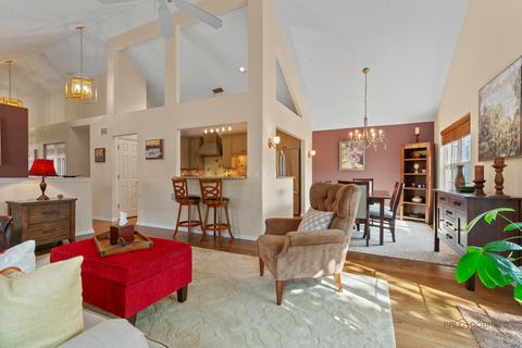 Tiny photo for 1316 Christine Court, Vernon Hills, IL 60061 (MLS # 12518470)