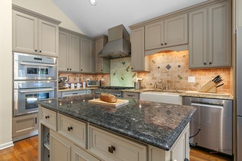 Tiny photo for 1316 Christine Court, Vernon Hills, IL 60061 (MLS # 12518470)