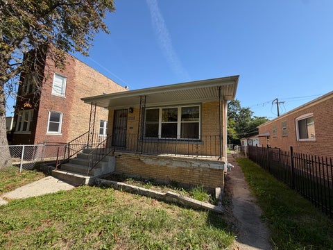 Photo of 10517 S Cottage Grove Avenue, Chicago, IL 60628 (MLS # 12785912)