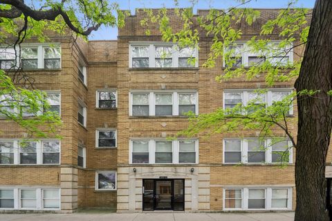 Photo of Chicago, IL 60625 (MLS # 12640560)
