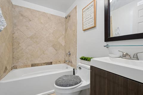 Tiny photo for Chicago, IL 60625 (MLS # 12640560)