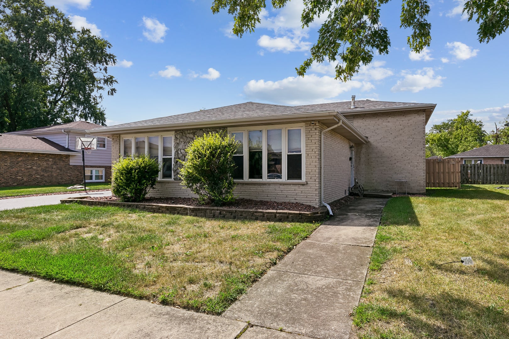 238 S Walnut Street