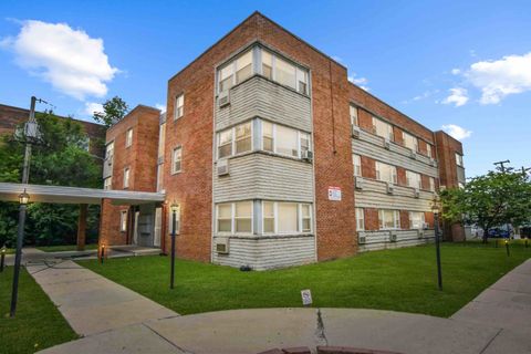 Photo of 2409 W Balmoral Avenue #2A, Chicago, IL 60625 (MLS # 12610260)