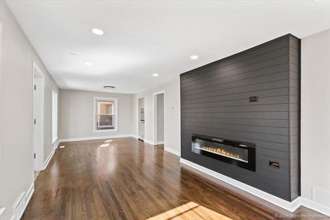 Tiny photo for 1043 Marshall Avenue, Bellwood, IL 60104 (MLS # 12581861)