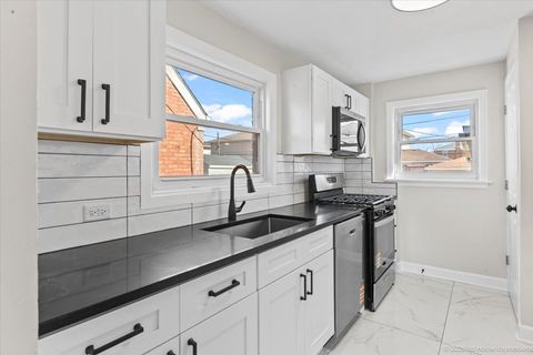 Tiny photo for 1043 Marshall Avenue, Bellwood, IL 60104 (MLS # 12581861)