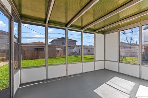 Tiny photo for 1043 Marshall Avenue, Bellwood, IL 60104 (MLS # 12581861)