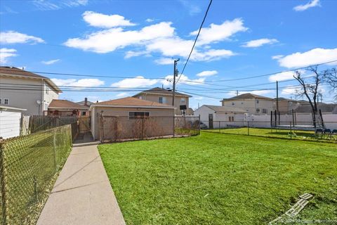 Tiny photo for 1043 Marshall Avenue, Bellwood, IL 60104 (MLS # 12581861)