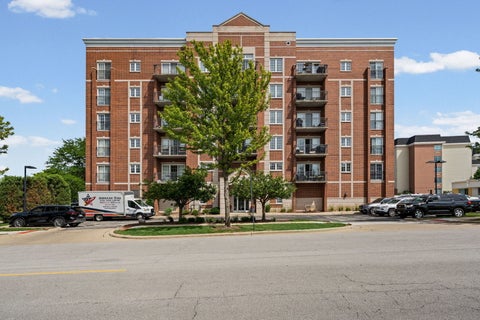 Photo of 405 S Creekside Drive #404, Palatine, IL 60074 (MLS # 12723463)
