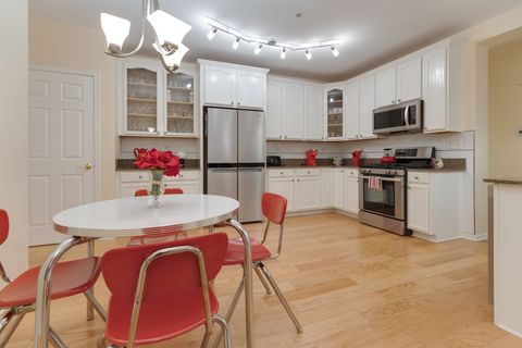 Tiny photo for 1386 Scarboro Road #1102, Schaumburg, IL 60193 (MLS # 12488329)