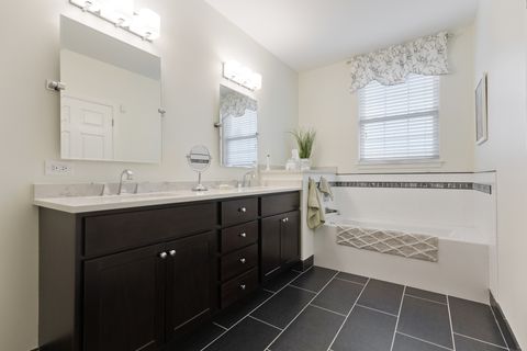 Tiny photo for 1386 Scarboro Road #1102, Schaumburg, IL 60193 (MLS # 12488329)