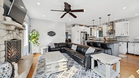 Tiny photo for 7221 N Octavia Avenue, Chicago, IL 60631 (MLS # 12506868)