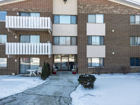 Tiny photo for 3000 Bayside Drive #202, Palatine, IL 60074 (MLS # 12558578)
