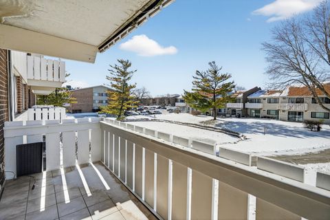 Tiny photo for 3000 Bayside Drive #202, Palatine, IL 60074 (MLS # 12558578)