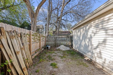 Tiny photo for 1518 N Gaines Street, Davenport, IA 52804 (MLS # 12622684)