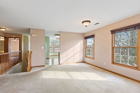 Tiny photo for 122 Mclaren Drive S, Sycamore, IL 60178 (MLS # 12577477)