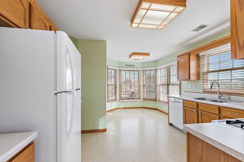 Tiny photo for 122 Mclaren Drive S, Sycamore, IL 60178 (MLS # 12577477)