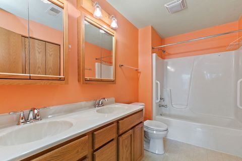 Tiny photo for 122 Mclaren Drive S, Sycamore, IL 60178 (MLS # 12577477)