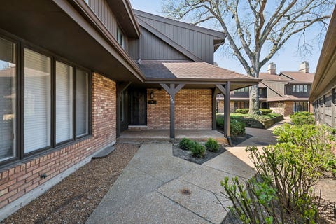 Photo of 1935 Mission Hills Lane, Northbrook, IL 60062 (MLS # 12733592)