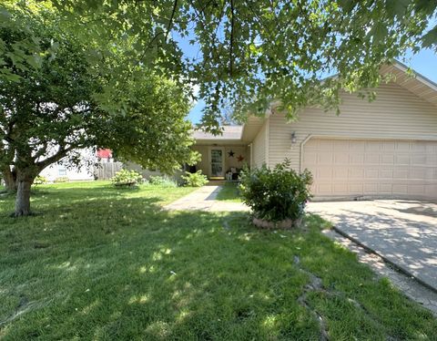 Tiny photo for 220 S Hossack Street, Seneca, IL 61360 (MLS # 12440477)