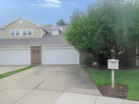 Photo of 815 Winchester Lane, Northbrook, IL 60062 (MLS # 12767849)