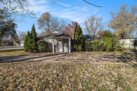Photo of 2036 THORNTON LANSING Road, Lansing, IL 60438 (MLS # 12517142)