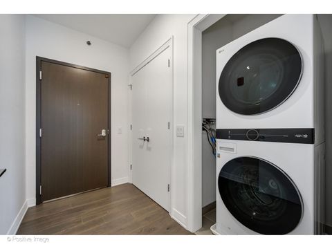 Tiny photo for 211 N Harbor Drive #TH01, Chicago, IL 60601 (MLS # 12667572)