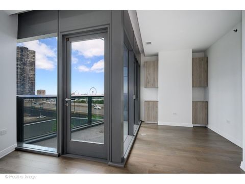 Tiny photo for 211 N Harbor Drive #TH01, Chicago, IL 60601 (MLS # 12667572)