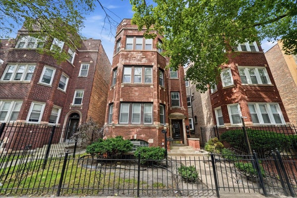 8038 S MARYLAND AVE, CHICAGO, IL 60619 - Image d1446b7634ca82fbb8d7b446eac4cc3a/756139067
