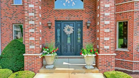 Tiny photo for 9N773 Old Mill Court, Elgin, IL 60124 (MLS # 12738425)