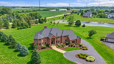 Photo of 9N773 Old Mill Court, Elgin, IL 60124 (MLS # 12738425)