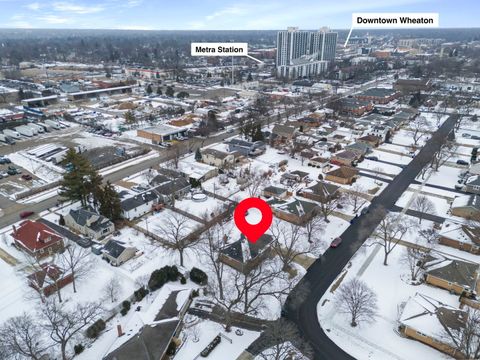 Tiny photo for 833 Parkside Drive, Wheaton, IL 60187 (MLS # 12558156)