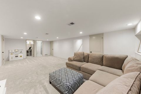 Tiny photo for 833 Parkside Drive, Wheaton, IL 60187 (MLS # 12558156)