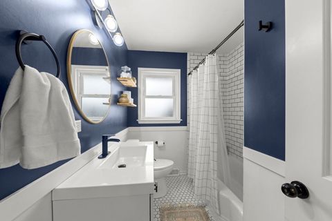 Tiny photo for 833 Parkside Drive, Wheaton, IL 60187 (MLS # 12558156)