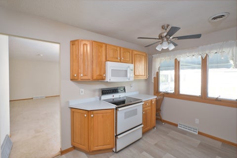 Tiny photo for 1029 N 13th Street, Clinton, IA 52732 (MLS # 12697066)