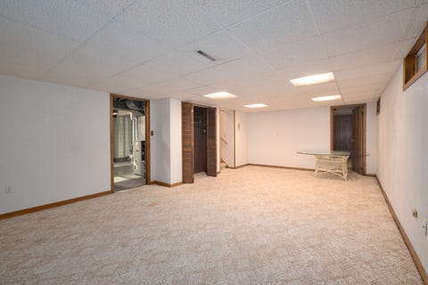 Tiny photo for 1029 N 13th Street, Clinton, IA 52732 (MLS # 12697066)
