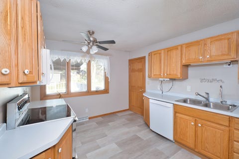 Tiny photo for 1029 N 13th Street, Clinton, IA 52732 (MLS # 12697066)