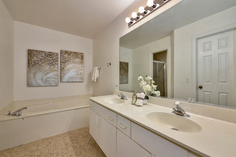 Tiny photo for 248 Willow Parkway, Buffalo Grove, IL 60089 (MLS # 12718610)