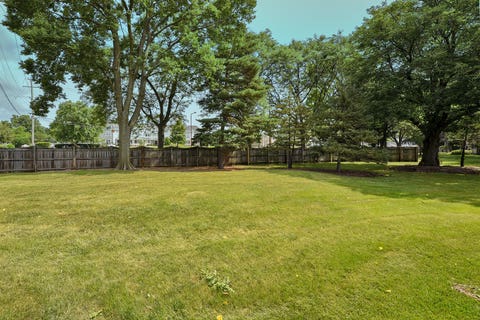 Tiny photo for 248 Willow Parkway, Buffalo Grove, IL 60089 (MLS # 12718610)