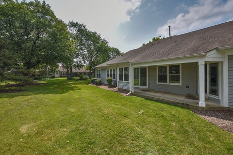 Tiny photo for 248 Willow Parkway, Buffalo Grove, IL 60089 (MLS # 12718610)