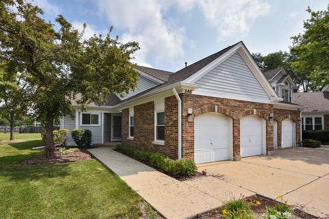 Photo of 248 Willow Parkway, Buffalo Grove, IL 60089 (MLS # 12718610)