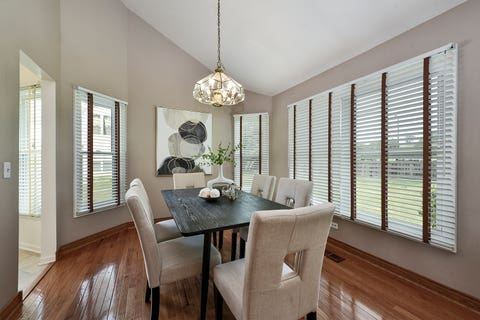 Tiny photo for 248 Willow Parkway, Buffalo Grove, IL 60089 (MLS # 12718610)