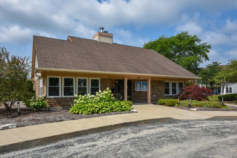 Tiny photo for 248 Willow Parkway, Buffalo Grove, IL 60089 (MLS # 12718610)