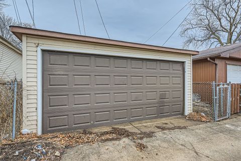 Tiny photo for 8757 S Paxton Avenue, Chicago, IL 60617 (MLS # 12477397)