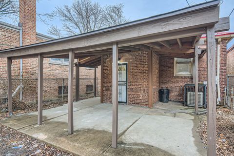 Tiny photo for 8757 S Paxton Avenue, Chicago, IL 60617 (MLS # 12477397)